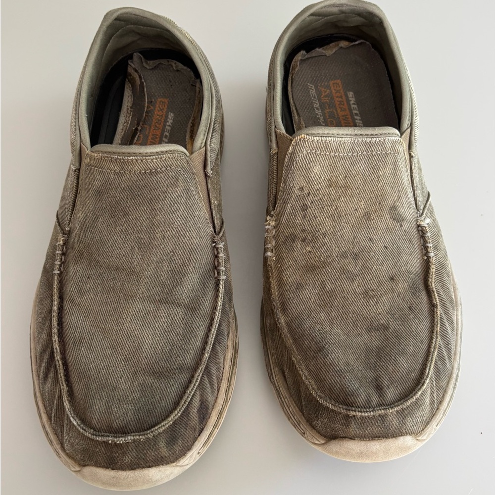 FREE W/purchase or $7 w/offer-SKECHERS Brown 11.5 wide fit Loafers Slip-Ons